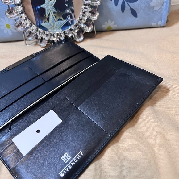 Givenchy Bifold Long Wallet  Black Unisex - Picture 4 of 11